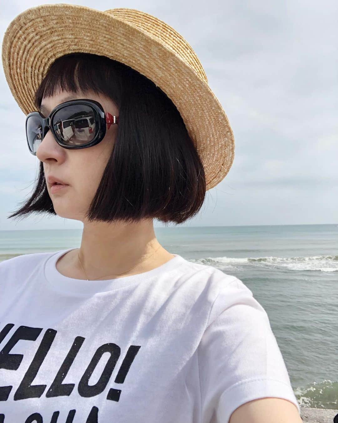 千秋さんのインスタグラム写真 - (千秋Instagram)「Hello、the sea 🌊 我慢出来なくて急に来ちゃった、海⛱ ママ友と3人で食べたり笑ったり佇んだり。  #湘南 #湘南ドライブ #ママ友」5月23日 12時04分 - chiaki77777