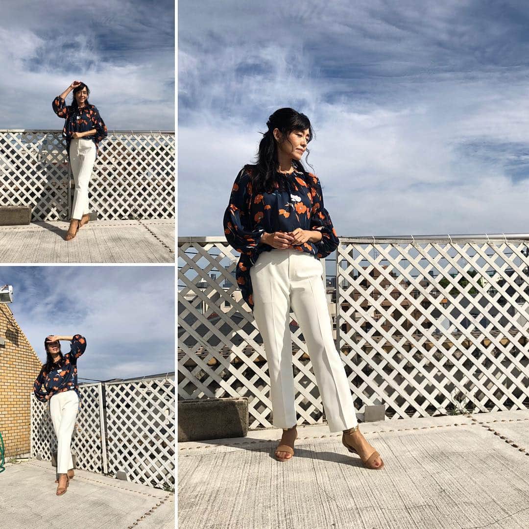 早見優さんのインスタグラム写真 - (早見優Instagram)「濃いブルーにオレンジのお花模様、ボトムスは白パンツ  #グラン山貴」5月23日 12時08分 - yuyuhayami