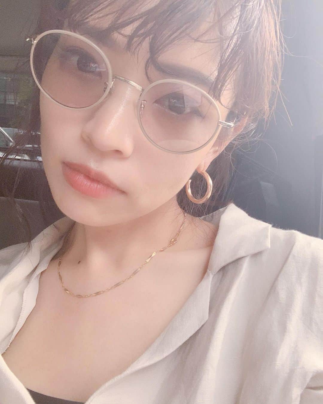 小田切恵子さんのインスタグラム写真 - (小田切恵子Instagram)「👓🐪👓🐪👓 @lavid_eyewear  絶妙カラーでお気に入り👓 ・ #sunglasses」5月23日 12時10分 - keikoodagiri101