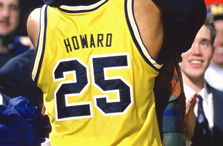 ティム・ハーダウェイ・ジュニアのインスタグラム：「Welcome Home Coach!!!! #goblue 〽️ @umichbball」