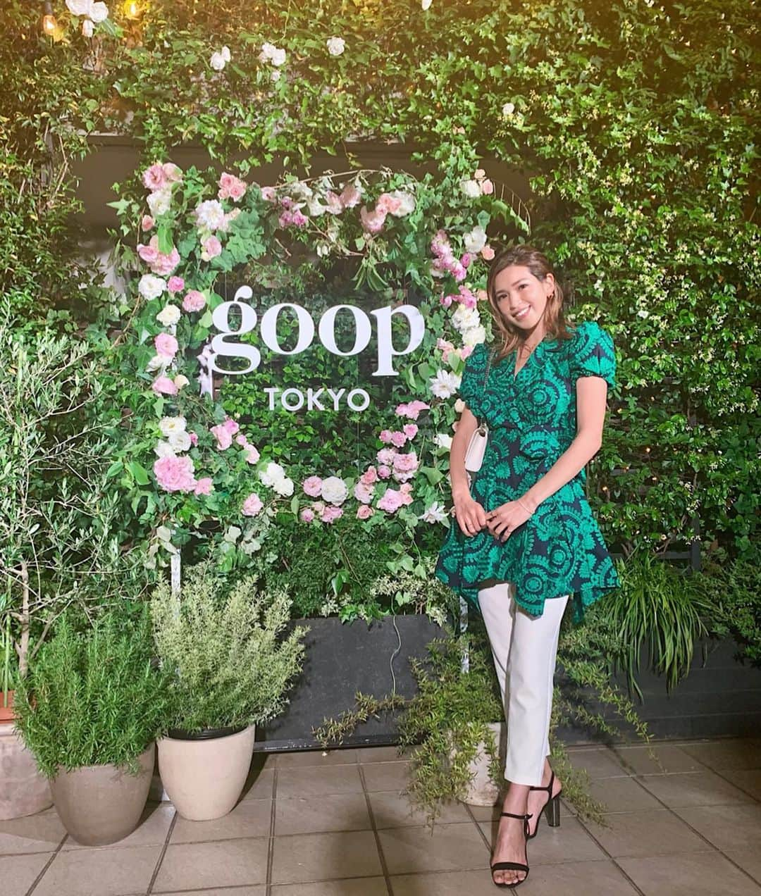 来夏さんのインスタグラム写真 - (来夏Instagram)「#🌿 先日 @goop のローンチパーティーへ🥂 @gwynethpaltrow も来日🗼 毎日を楽しむライフスタイルブランドだということを お話されてました🌱  ミッドパークのカフェ空間が本当にお気に入りで よくお散歩の途中にひとやすみ👟 popupとカフェは今週26日までだそうです🌼 #goopTokyo #goop」5月23日 12時11分 - rairairaika