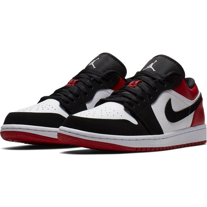 ABC-MART Grand Stageさんのインスタグラム写真 - (ABC-MART Grand StageInstagram)「<RESTOCK> NIKE AIR JORDAN 1 LOW "BLACK TOE"  553558-116 ￥12,000+tax ＊お電話や店頭でのお取り置きなどは承れませんので予めご了承ください。  #abcmart #abcマート #ABCGS #スニーカー#NIKE #ナイキ#nikeairjordan#airjordan1 #blacktoe #エアジョーダン1」5月23日 12時15分 - abcmart_grandstage