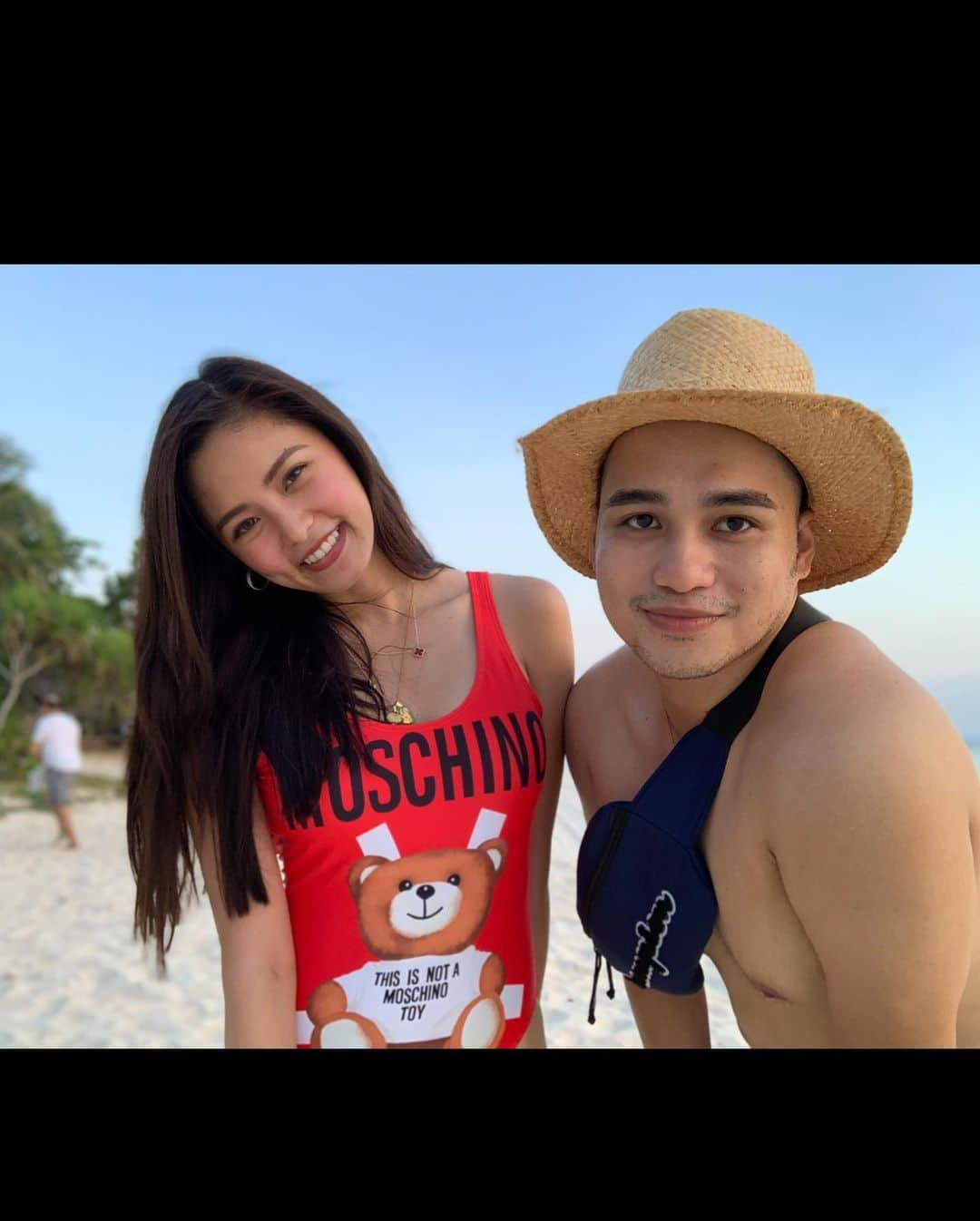 Kim Chiuさんのインスタグラム写真 - (Kim ChiuInstagram)「Huling Hirit sa tag init plus beach tip!!!!☀️🌊🌴🌸 What happens in balesin stays in balesin.😁. Fun times with family and friends!!!. hope you can check it out!!!! link in my bio 👆🏻 or you can visit my channel!!!. ROAD TO 700k subs ❤️ . hope you’ll like share and subscribe😁😁😁 New Vlog Up on my channel (kim chiu ph)」5月23日 12時36分 - chinitaprincess