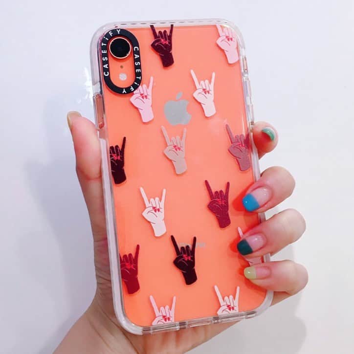 kkkkkaoriiiiiさんのインスタグラム写真 - (kkkkkaoriiiiiInstagram)「iPhoneXRに機種変して2ヶ月、 ようやく本体カラーを活かせる好みのデザインのケースと出会えました❣️ . LA発の#casetify は、デザイン豊富でiPhoneだけじゃなく、アンドロイドにも対応してます❣️ . かわいいデザインたくさんありますよ💕とってもおすすめ💕 . 詳しくはブログにて ♡ ↓↓ @kkkkkaoriiiii  プロフィールから飛べます🚁 ♡153cmちびっこアラサーOL♡KaoriのHappyRoom♡ .  #プチプラコーデ  #プチプラファッション  #ちびっこol  #おちびコーデ  #おちびの輪  #オトナ女子  #153cm  #153cmコーデ  #f_blogger #iphonecase  #caseiphone  #smartphone  #smartphonecase  #スマホケース」5月23日 12時42分 - kkkkkaoriiiii