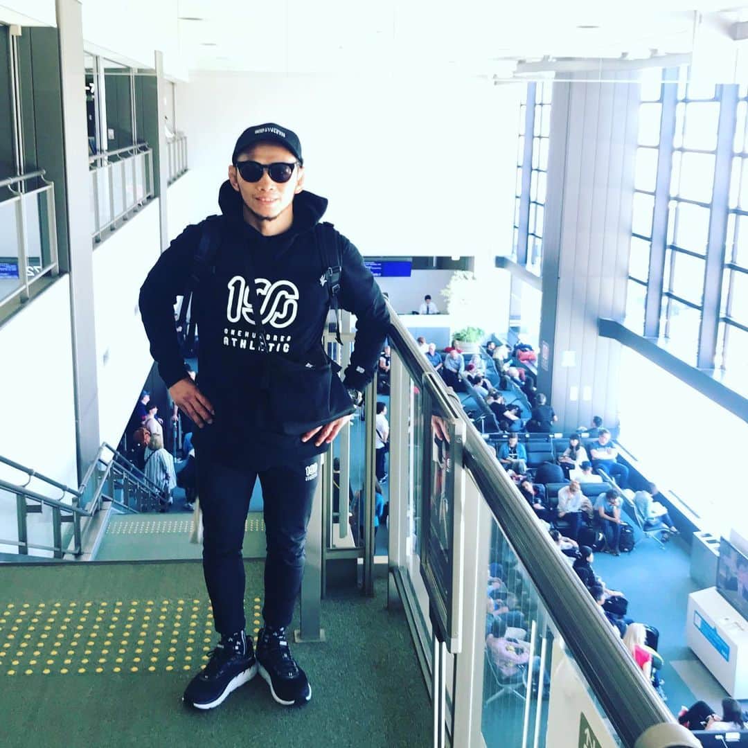 宇野薫のインスタグラム：「POLARIS10 イザイギリスへ  #polaris10 #onehundredathletic  #100athletic #unocaolshowten  #caoluno #newerajapan #stancesocks #stancejapan  #stussy #stussyjapan #stussyeyegear #hokaoneone #宇野薫 #ポラリス」