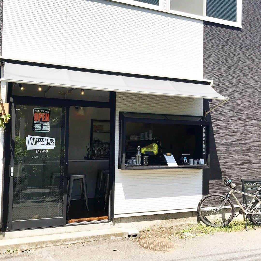 ココハウスさんのインスタグラム写真 - (ココハウスInstagram)「☆ COCO HOUSEで 自分のお店探し！を 実現します。  COFFEE TALKS KAMAKURA コーヒートークスカマクラさんで コーヒーフロート 頂いてきました。  夏は、コーヒーフロートが 美味しいですね。  #コーヒーフロート#鎌倉コーヒー #テナント」5月23日 13時39分 - cocohouse.kamakura