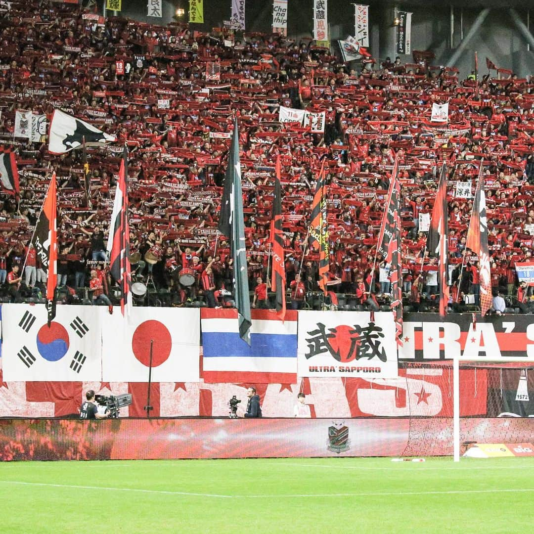 コンサドーレ札幌さんのインスタグラム写真 - (コンサドーレ札幌Instagram)「. .  FW 9 鈴木武蔵選手  SAMURAI BLUE(日本代表)に選出🇯🇵⚽️✨ . 鈴木武蔵選手が6月5日(水)に開催されるキリンチャレンジカップ2019トリニダード・トバゴ代表戦、同9日(日)に開催されますキリンチャレンジカップ2019エルサルバドル代表戦に臨むSAMURAI BLUE（日本代表）に選出されました☺️✨ . 鈴木選手の日本代表選出は3月のキリンチャレンジカップSAMURAI BLUEメンバー選出に続き、2度目となります⚽️⚽️ . 鈴木選手への応援メッセージはコメント欄へ🙏 . #consadole #コンサドーレ #Jリーグ　#JLEAGUE #football #soccer #supporter #サポーター #soccerphotography #soccertime #北海道　#HOKKAIDO #札幌　#SAPPORO #samuraiblue #サッカー日本代表 #日本代表 #キリンチャレンジカップ @musatoro0211」5月23日 13時36分 - hokkaido_consadole_sapporo