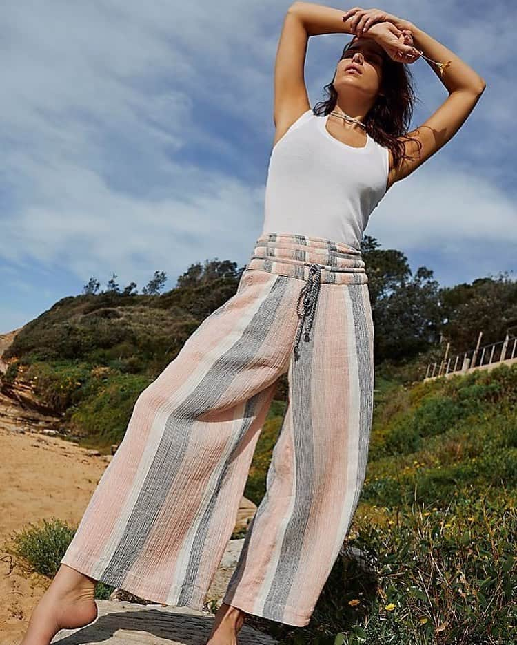 freepeopleさんのインスタグラム写真 - (freepeopleInstagram)「Pants that are summer-worthy. Head to our story for more.」5月23日 14時12分 - freepeople