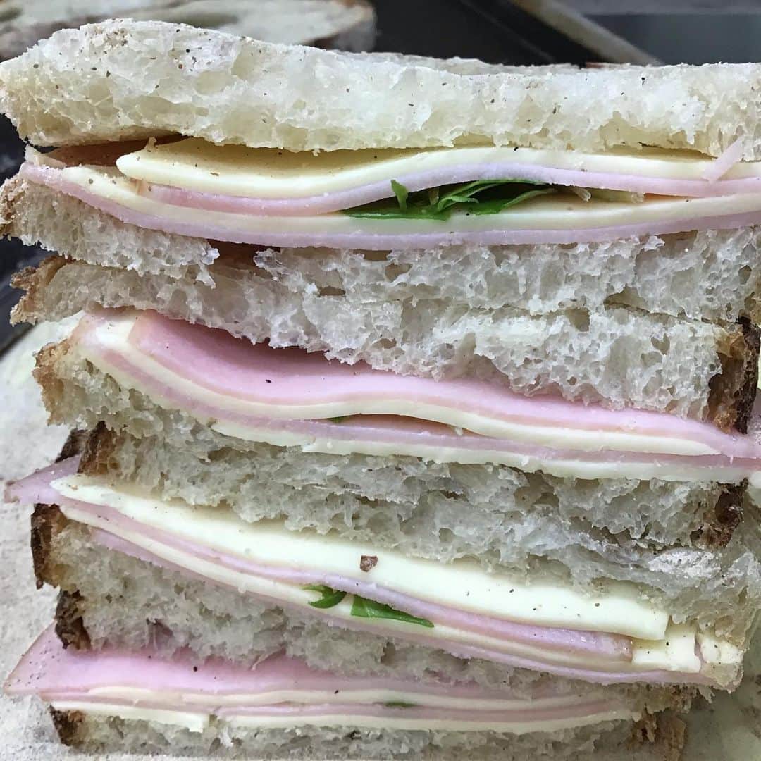 魔女菅原のグルメインスタ