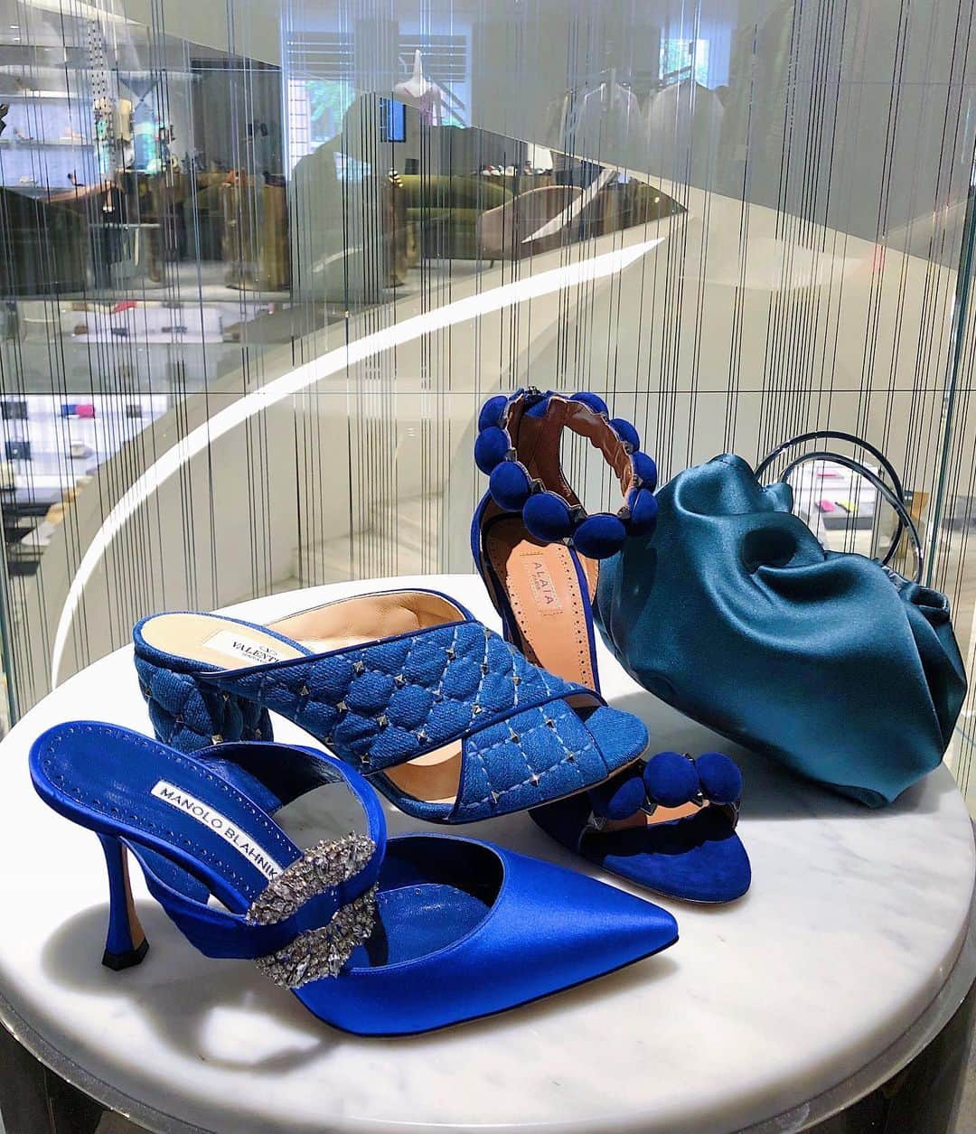 barneysnyofficialさんのインスタグラム写真 - (barneysnyofficialInstagram)「Feeling blue? Treat yourself to a designer shoe. Shop these heels from our unboxing with Fashion Director @marinalarroude now on our Designer Sale and take up to 50% off your favorite brands like @maisonvalentino, @azzedinealaiaofficial, @manoloblahnikhq, and @therow」5月24日 1時42分 - barneysny