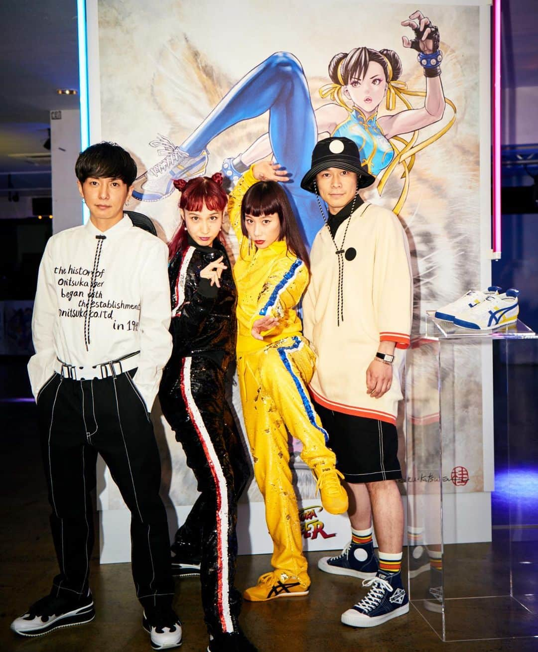 GO AKIMOTOさんのインスタグラム写真 - (GO AKIMOTOInstagram)「Onitsuka Tiger x ART OF CHUN-LI -CHUN-LI FIGHT- LAUNCH PARTY DJ's👫👫🎶 全員 Onitsuka Tiger のウエアとシューズでコーディネート💪🏻✨ #OTGxSFVAE #OnitsukaTiger #streetfighter #mexico66sd #オニツカタイガー #ストリートファイター」5月24日 0時11分 - go_akimoto