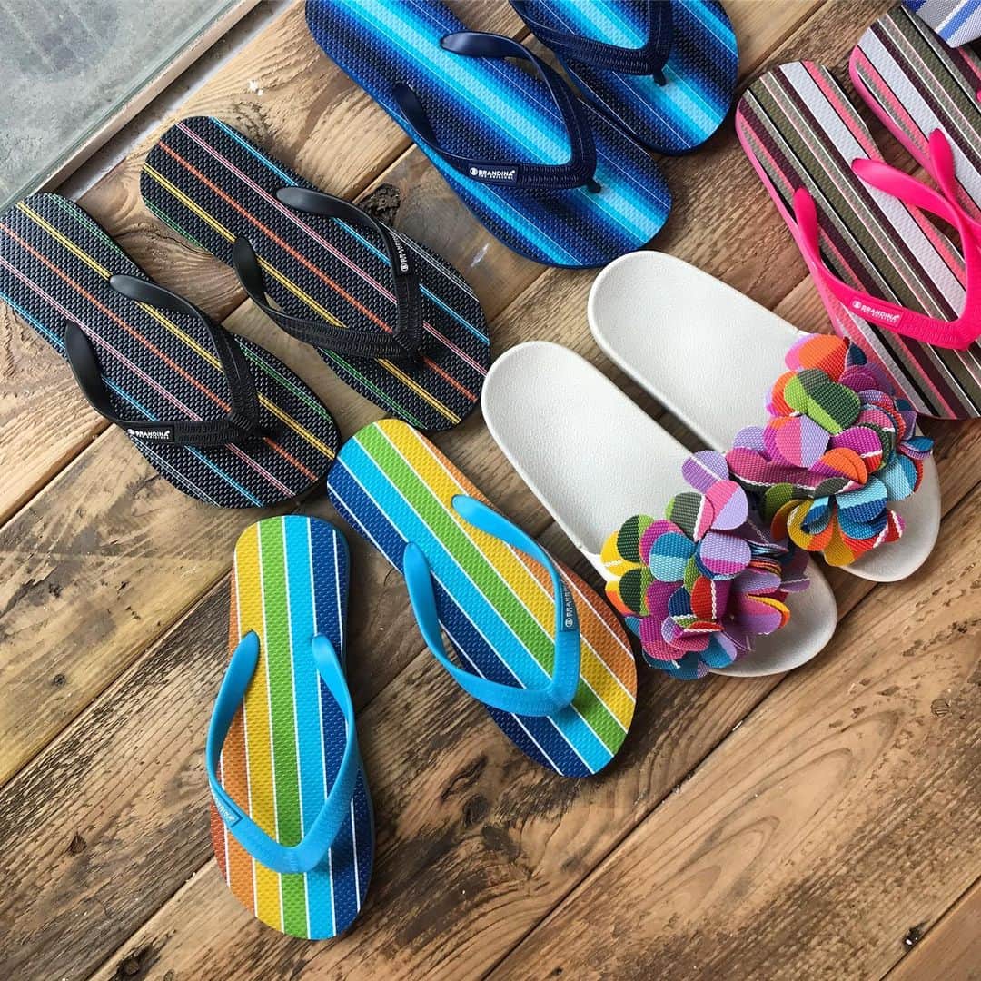 のインスタグラム：「Le nuove Flip Flop Brandina! - #bag #bags #igbag #igbags #bagoftheday #stripes #handbag #handbags #bagstagram #instabag #instafashion #fashion #color #colors #baglover #baglovers #brandinatheoriginal #spring #flower #summer2019」