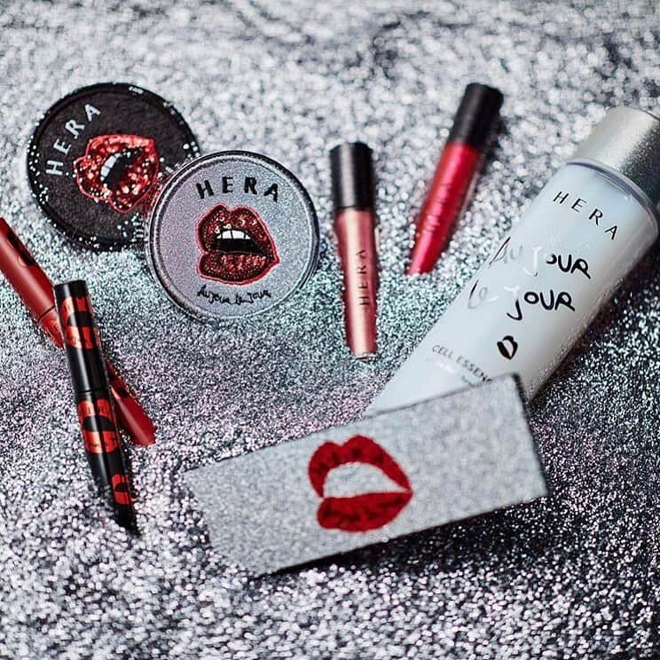 オージュールルジュールのインスタグラム：「Introducing HERA X au jour le jour, a unique and sparkling collaboration featuring our signature lips.  Discover more @herabeauty_official  #aujourlejour #AJLJ」