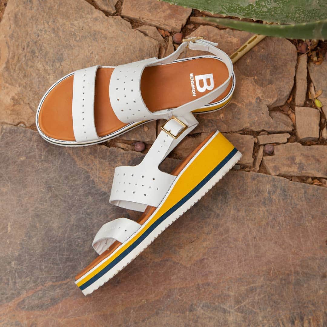 ベンシモンのインスタグラム：「A porter avec ou sans pattes mexicaines, ces sandales sont notre allié style de l'été ☀️ 🇬🇧 Shoes advice: always have a style ally like this sandals ☀️ #bensimon #PE19 #Shoes #newin」