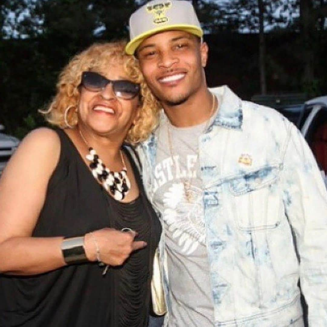 T.I.さんのインスタグラム写真 - (T.I.Instagram)「Happy Birthday sis!!!! We still celebrating your life & legacy,all while missing the shit out you at the same time. I try my best to smile knowing you’re at peace, rather than selfishly complaining about my pain. I feel like a hater crying cause you’re not here when I KNOW you’ve been promoted to your rightful position. YOU EARNED THAT!!!! Your contributions to Atlanta,to the generations & to THIS family are immeasurable & WILL NEVER BE FORGOTTEN!!! Me & Kareem finally on good terms & speaking again... can u believe that shit?!?! Kamaya still having a tough time but she gon be straight,I GOT HER...On Pops!!! Major’s doing great in school still thanx to Auntie Precious Academy... Bryce building apps and making moves in LA now. Deyjah just graduated high school last week and Domani ass is actually gon graduate tomorrow🤯....King think he grown as shit and trying to call his own shots as usual. Me & Tameka still doing what WE DO...like only WE CAN. My mama just went to a Shirley Caesar concert & said “Precious would’ve loved this...She got down!!!” Messiah’s moving out into his own place & Niq Niq already grown as hell too. On Mother’s Day we gave a scholarship away in your name on Vh1 and we plan to do so every year. I thank God for all the knowledge,wisdom,guidance, love & laughter you blessed US ALL with. We Love You Forever!!! #LongLivePrecious」5月24日 1時06分 - tip