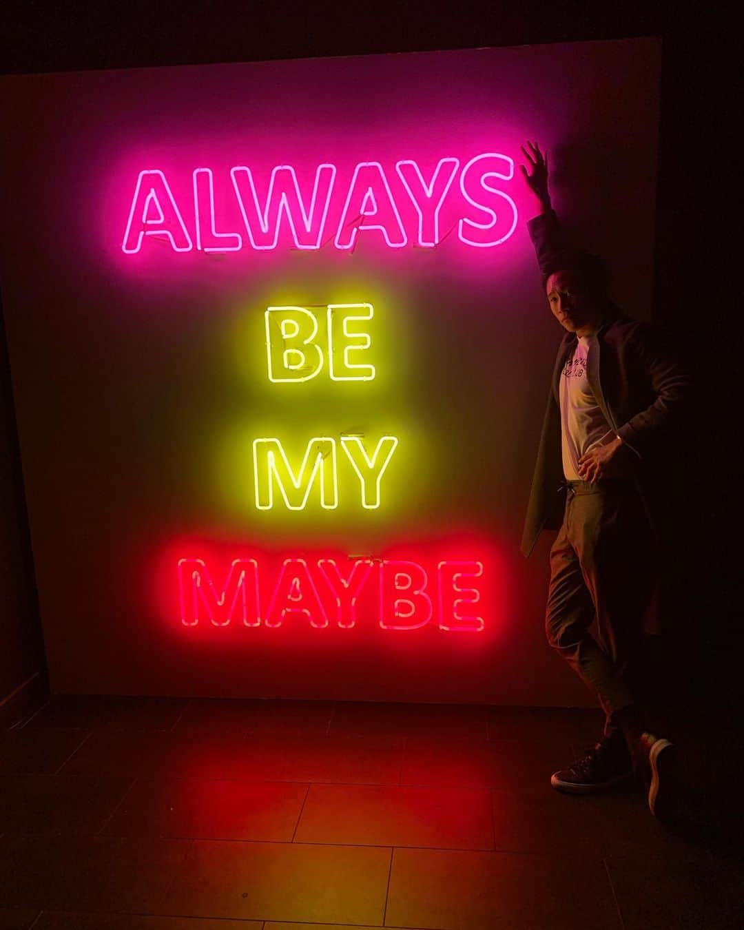 カーティス・ラムさんのインスタグラム写真 - (カーティス・ラムInstagram)「Standing proud with my sisters ⚡️ @asianamericangirlclub | Watch one of the best rom coms of the decade #alwaysbemymaybe coming to @netflix May 31st. ❤️」5月23日 17時03分 - hansumlum