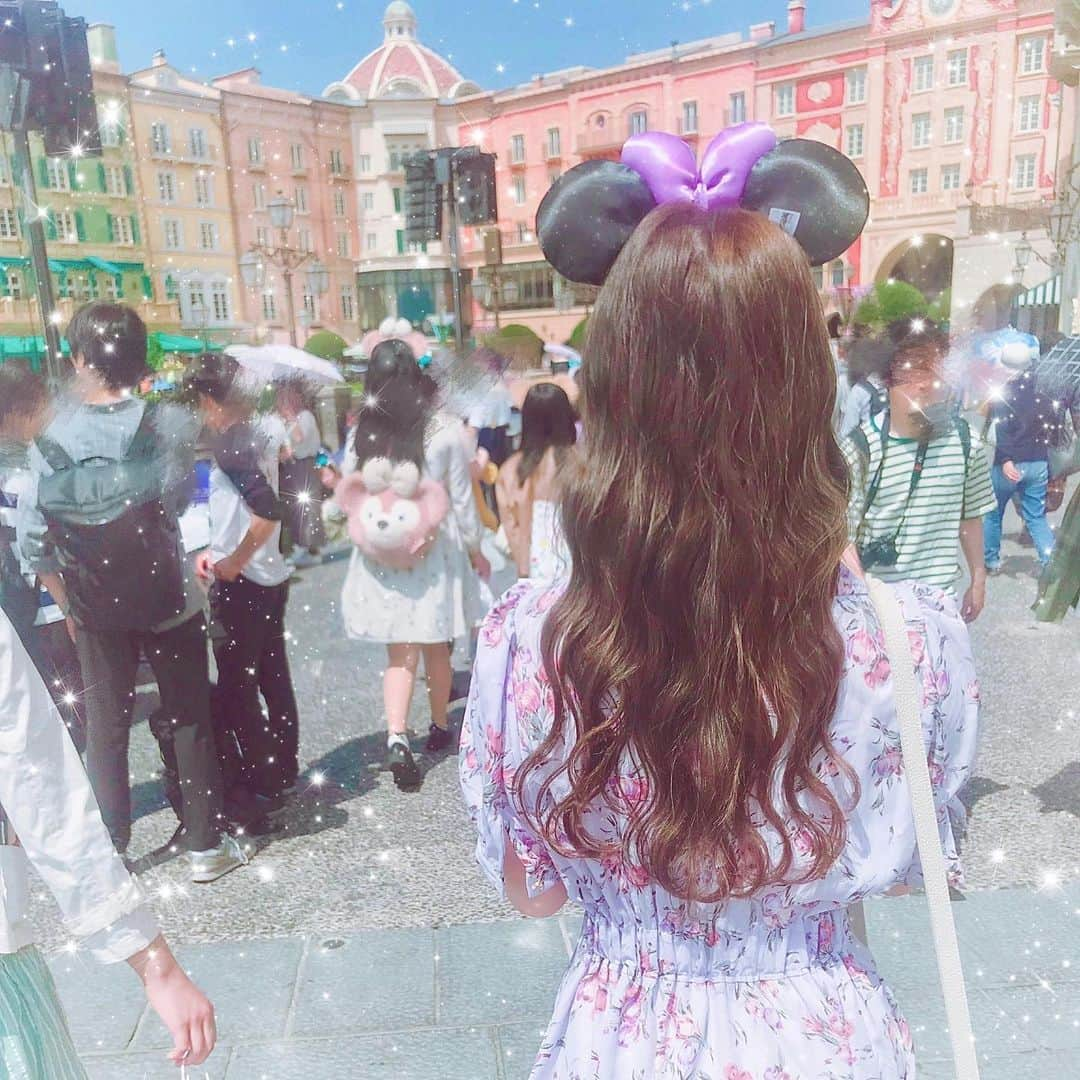 空山菜摘さんのインスタグラム写真 - (空山菜摘Instagram)「♡ 🌎💕🐭 . シーはほんまにあたしの最強の パワースポット🥺💖歩いてるだけでも 座ってるだけでも楽しい🌷🌷 . . 去年なんかの本で「時間が足りひん」 「忙しい」って口に出したらあかん って読んでからずっと心がけててんけど…🤔 今日ふと考えてたら、忙しいというより 時間に対してやりたいことが多すぎる っていうことに気付いた🤣(いきなり) . . 仕事と旅行はもちろんしたい事なんやけど 今は仕事に活かすための内容で 勉強したいことが既に3つもあるねん🤯 しかも全部ほぼ1から学ぶ系のことで…！ 一年くらいその3つだけをひたすら勉強して ビカビカに磨きたいとも思うくらいやのに 中途半端になるから手をつけてないという😰 . . . 「え、あたし欲望の塊すぎ！？」 ってちょっと思ったけど向上心の塊 ってことにしとくね☺️💕🤛 やりたいこといっぱい実現させていくために 目の前のことからまずは頑張ろう〜❣️ . . . . . #ディズニーイースター #ディズニーイースター2019 #ディズニーバウンド #うさぴよ #ディズニーシー #TDS #Disneysea #ホテルミラコスタ #ミラコスタ #ミニーバウンド #ディズニーホテル #ディズニーコーデ #ディズニーファッション #ディズニー旅行 #ソラtrip #アラビアンコースト #ディズニー好きと繋がりたい #夢の国 #国内旅行 #旅行好きな人と繋がりたい #タビジョ #女子旅 #ローリエプレス」5月23日 17時19分 - natsumi_sorayama