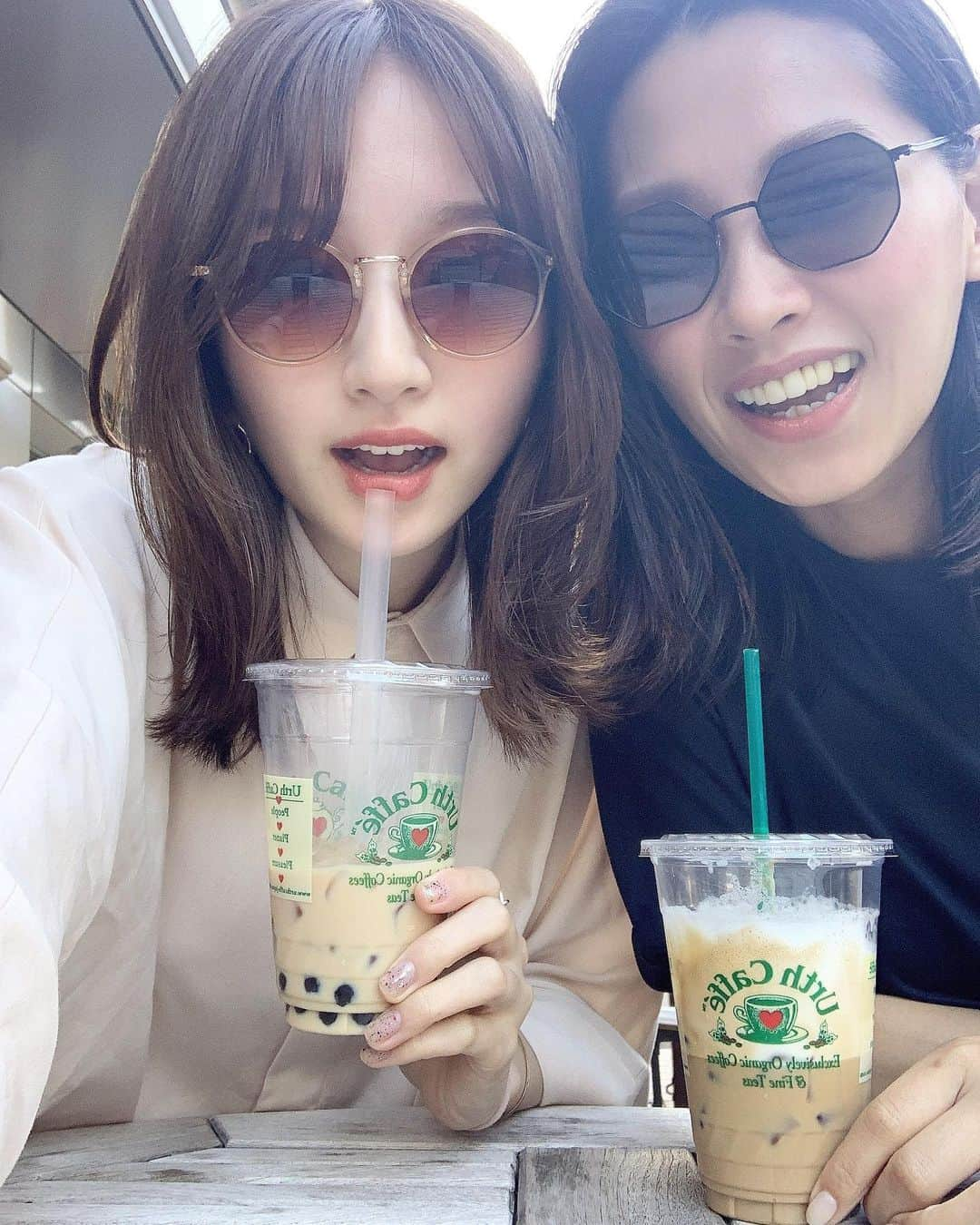 鹿沼憂妃さんのインスタグラム写真 - (鹿沼憂妃Instagram)「久々にUrthCaffeのタピオカ♥️ タピオカってゆうかバボってやつ⚫︎ いつもたしかブラックなんちゃらってやつ 頼みます⚫︎ほうじ茶バボも気になったけど…⚫︎ オススメある？教えてください😘💗 いつものさやちゃん（通称:しゃしゃん）に ちょっとだけだけど会えてよかた👭 #UrthCaffe #バボ #タピオカ #どう違うんだろ」5月23日 17時33分 - shika_0225