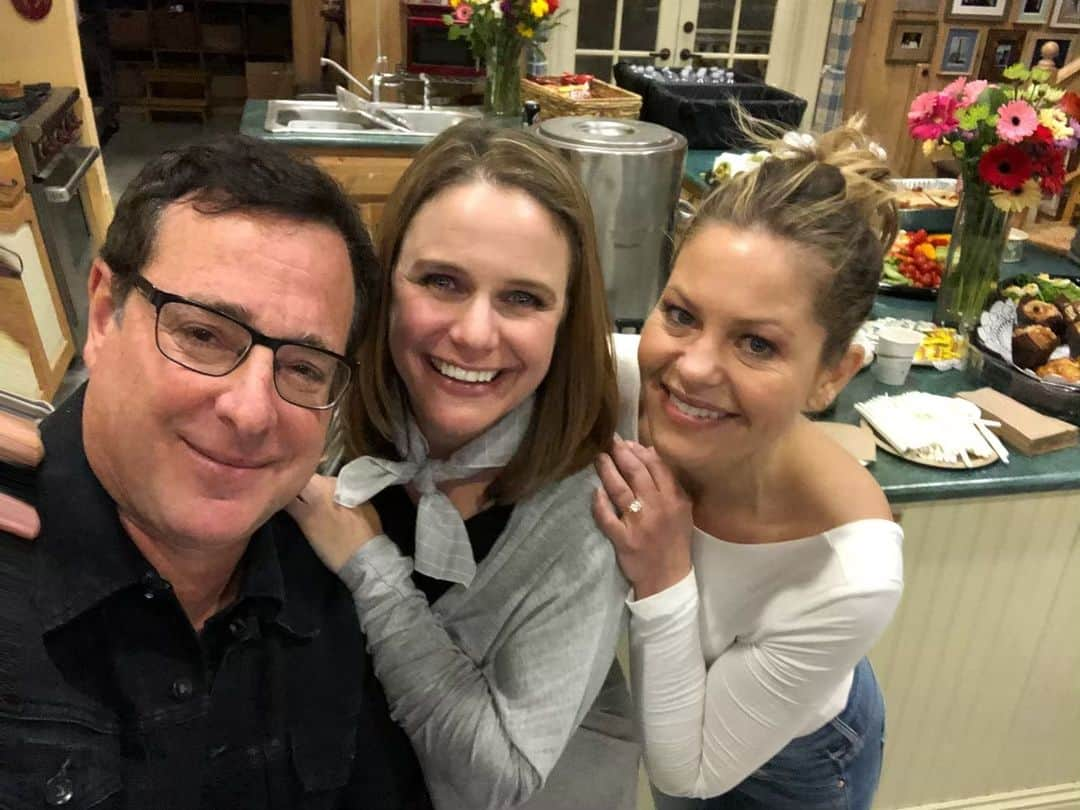 ボブ・サゲットさんのインスタグラム写真 - (ボブ・サゲットInstagram)「Some people that I love and will be fun to hang out with for @FullerHouse #Season5 @netflix @andreabarber @candacecbure @juanpablodipace @scottweinger @johnbrotherton (slide left for second pic)」5月23日 17時39分 - bobsaget