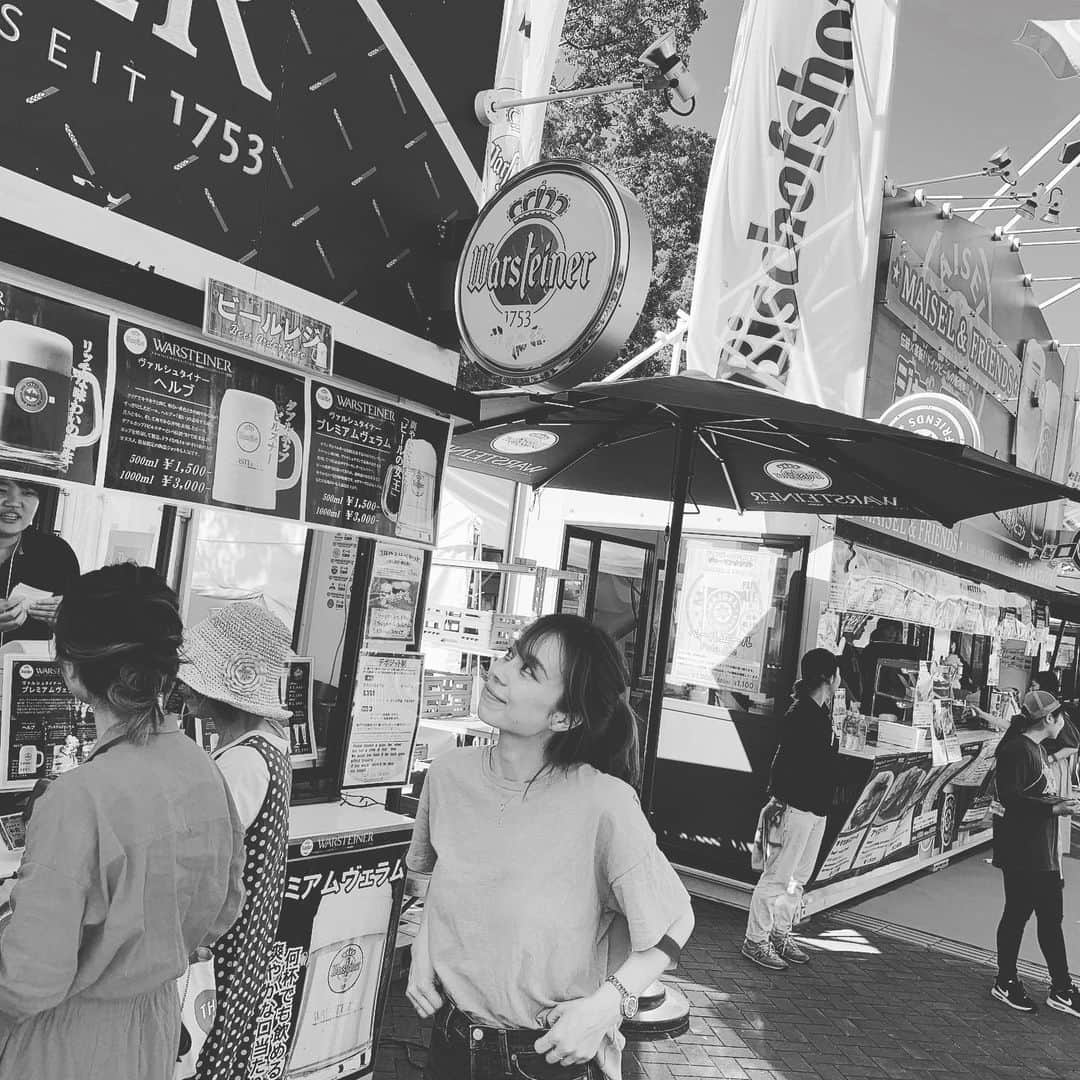 澤辺美香さんのインスタグラム写真 - (澤辺美香Instagram)「お父さんお母さんや、妹夫婦に便乗し、ビール飲まれへんのに同行！雰囲気だけでも十分楽しめましたー🍺  #オクトーバーフェスト #オクトーバーフェスト2019 #長居#長居公園」5月23日 17時41分 - mikasawabe