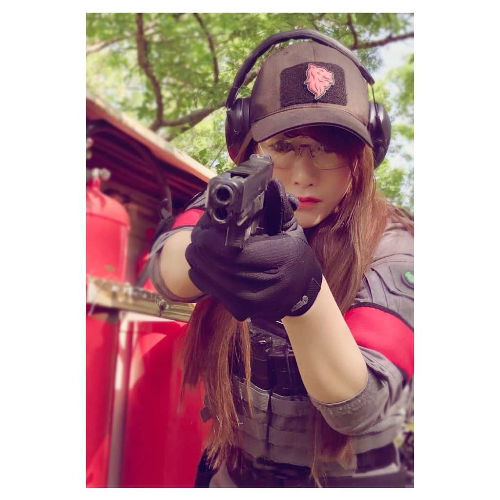 戦え‼︎ぴっちょりーなさんのインスタグラム写真 - (戦え‼︎ぴっちょりーなInstagram)「. . #glock34 #pistol #handgun . . . 今日は🎧🎤声優🎤🎧のお仕事!!!!! . . 頑張ってきます!!!!!! . . . 昨日の #未来世紀ジパング #特殊部隊 特集 面白かったなああああ . .日本の特殊部隊めちゃカッコいい(^^) . . とりあえずエアガンのmp5欲しいwww . . 🌈ぴっちょりーな使用BB弾🌈 sponsord @bbgallop . . 🔫ぴっちょりーな使用loadout 🔫 @risingsuntactical . . @lbtinc  @lbx.milsim  @lbx.tactical  @eg_usa  @smokegrenades  @eg_airsoft  @always_outnumbered_llc  @1legion_superfly  @knotgood.co  @americanmilsim  @tactical_hostyle @whoshotfirstllc . . 🖤🖤🖤🖤PICCIOLINA☆SCHEDULE🖤🖤🖤🖤🖤 . . . . 🛵ゲスト出演🛵 ★イベント★ 9月15(日)@福島 comingsoon . . . . . 🖤🖤🖤🖤🖤🖤🖤🖤🖤🖤🖤🖤🖤🖤🖤🖤🖤 🖤 #glock #glock19 #glock17 #glock34 #airsofter#airsofters#airsoftgun#airsoftguns#ぴっちょりーな #piccholina #airguns#airgun#airsofterphoto#airsofting#airsoftwar#airsoftworld#airsoftjapan#airsoftgirl#girlswithguns#doairsoft#airsoft#サバゲー#サバゲー女子#銃#ミリタリー#military」5月23日 17時53分 - picciolina.airsoftgirl