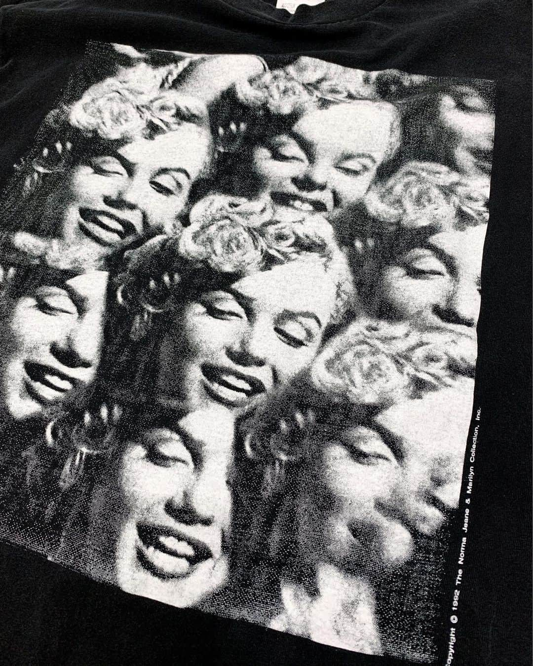 ジャムルさんのインスタグラム写真 - (ジャムルInstagram)「5/25 NEW ARRIVAL! 90's Marilyn Monroe . 商品のお問い合わせは26日以降、お電話で承ります。 . [#jammru_tee] #お問い合わせはお電話で承ります #jammru #osaka  #fashion  #streetstyle  #streetfashion  #vtg  #vintage  #used  #usedclothing  #古着 #古着屋 #ファッション #70s #80s #90s #vintagetshirts#vintagetee#tshirts#tee#marilynmonroe」5月23日 18時02分 - jammru