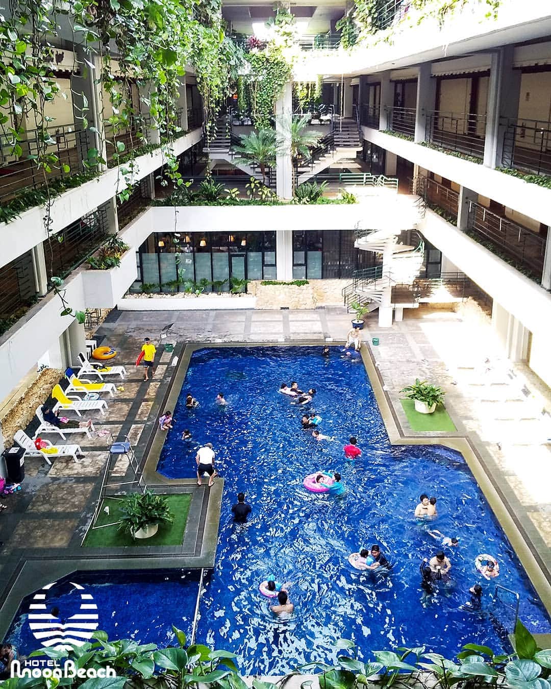 のインスタグラム：「アトリウムプール Atrium Pool 4May2019 #沖縄 #恩納村 #沖縄ホテル #沖縄リゾートホテル #沖縄旅行 #沖縄ビーチ #沖縄プール #インフィニティプール #沖縄サンセット #沖縄好き #夕焼け #夕陽 #ホテルムーンビーチ #ムーンビーチ #ムーンビーチホテル #okinawa #okinawabeach #okinawahotel #okinawaresorthotel #okinawatrip #okinawapool #okinawasunset #okinawalikes #okinawalabo #okinawa_life #infinitypool #moonbeach #moonbeachhotel #docomomo #japan」