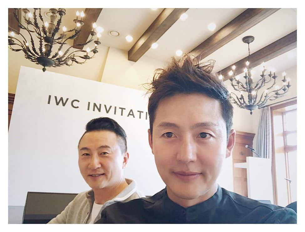 イ・ジョンジンさんのインスタグラム写真 - (イ・ジョンジンInstagram)「셀카만 찍으면 시선이... #iwcinvitational #셀카바보 #IWC」5月23日 18時28分 - jung.jin.lee_