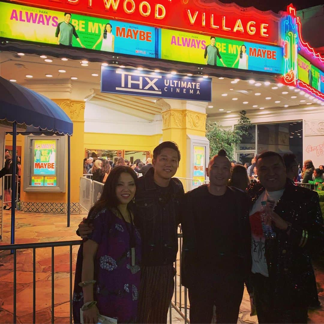 サン・カンさんのインスタグラム写真 - (サン・カンInstagram)「Haven’t laughed so hard in years.  loved ‘Always be my maybe #alwaysbemymaybe @aliwong & @randallpark are brilliant together. Comedy at its best. Saw friends killing it on screen @lyricsborn @danieldaekim @iambang ...This is a must see movie. Congrats to all in involved. Thank you for inviting me. Watch it on Netflix」5月23日 18時33分 - sungkangsta