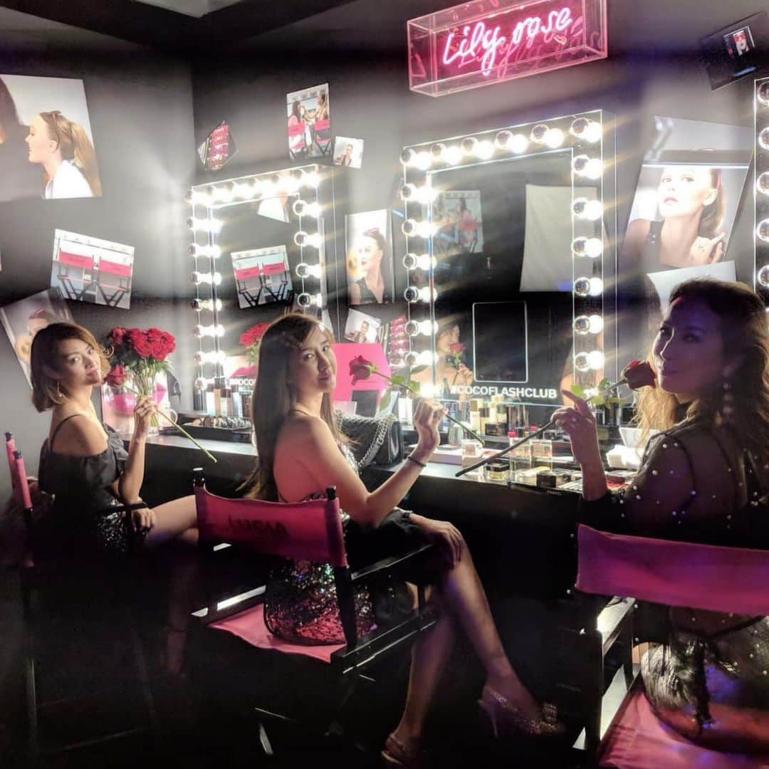 のインスタグラム：「💄COCO FLASH CLUB 💄 ・ ・ 新色リップが可愛かった❤️💜 ・ ・ #2019 #sg #cocoshanel #chanel #cocoflashclub」