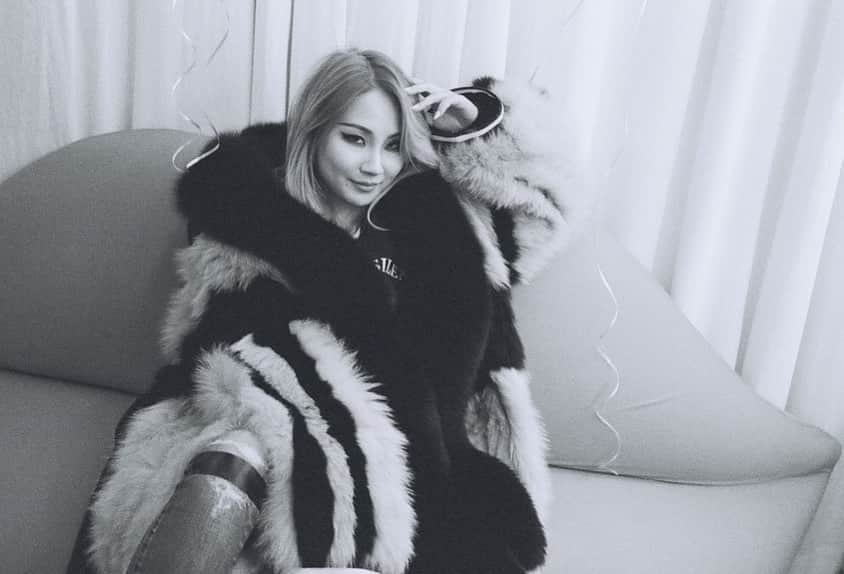 CL さんのインスタグラム写真 - (CL Instagram)「+Time flies+」5月23日 18時54分 - chaelincl