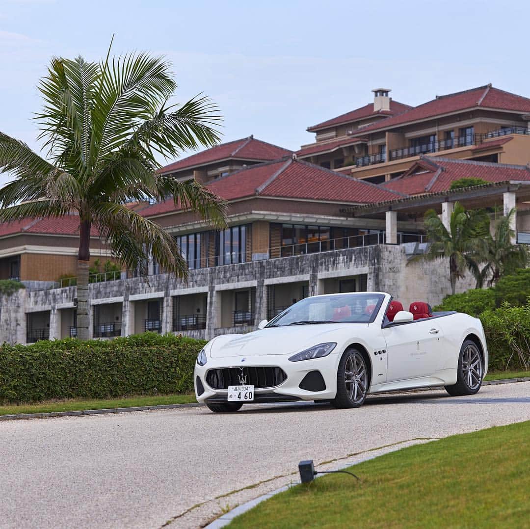 Maserati Japan | マセラティ ジャパンのインスタグラム：「マセラティ ジャパンでは7月1日（月）から12月31日（火）まで、ザ・リッツ・カールトン沖縄とのコラボレーションにより、「ザ・リッツ・カールトン沖縄 マセラティ・エクスペリエンス 2019」を本日より予約受付を開始いたしました。 今年で３回目となる当コラボレーションでは、クアトロポルテによる送迎、「マセラティ ルーム」へのご宿泊、グランカブリオスポーツによるドライビングなど、マセラティの世界観を存分にご堪能いただけるエクスクルーシブなプランです。 ご予約・お問い合わせ（ザ・リッツ・カールトン沖縄 宿泊予約） 電話：0980-43-5800」
