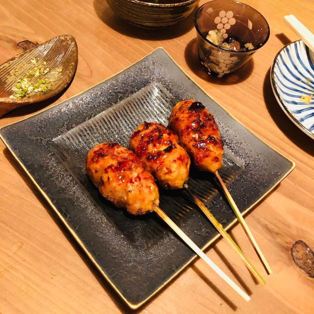 奥田修二さんのインスタグラム写真 - (奥田修二Instagram)「昨夜は福島の最強の焼き鳥へ！  焼き鳥最高！  一品最高！  ノブさん！ありがとうございました！  #実はつきだしのもずくから最強  来週月曜日は単独ライブ  学天即単独ライブ 「青い」 5/27(月) 開場19:10 開演19:30 終演21:00 【会場】YES THEATER （なんばグランド花月の地下） 【料金】前売：2500円　当日：2800円 【コード】Yコード：506708  #学天即」5月23日 19時21分 - gakutensoku_okuda_official