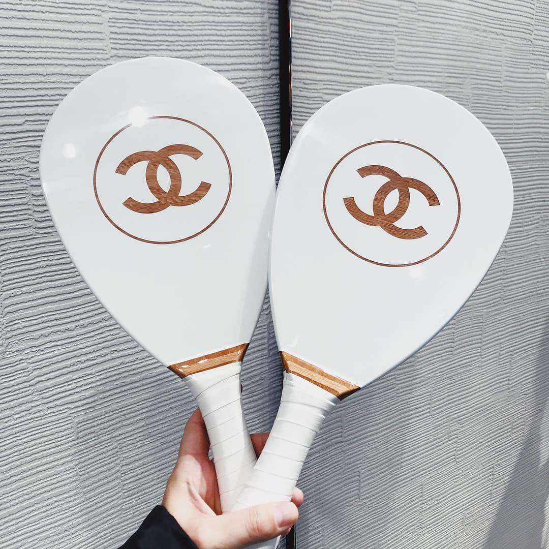 Blonde Saladさんのインスタグラム写真 - (Blonde SaladInstagram)「Ping Pong anyone? 🏓 Fashion is not a vice, it’s a lifestyle! Find out all the new brand accessories for SS19 on our magazine 💘 vote your fave!」5月23日 19時39分 - theblondesalad