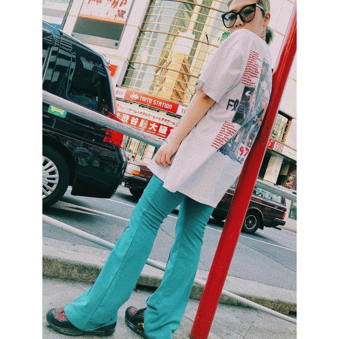 KARIN さんのインスタグラム写真 - (KARIN Instagram)「夏がきた〜🍉 前髪伸びてきたので最近は前髪とめておでこぴーーーーーん」5月23日 19時52分 - karin.tempurakidz