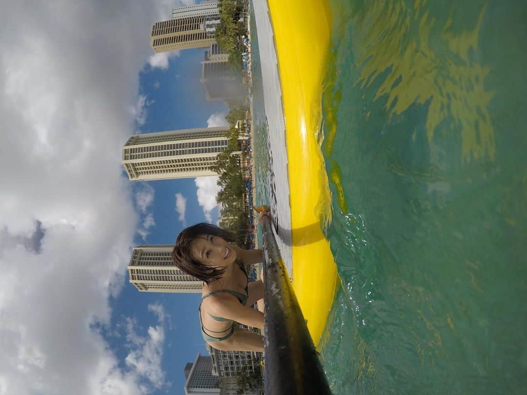 犬童美乃梨さんのインスタグラム写真 - (犬童美乃梨Instagram)「楽しすぎる、たまんない！🏄‍♀️🏄‍♀️🏄‍♀️ . . #hawaii  #japanesegirl  #surfing #surfgirl  #ハワイ #撮影 #グラビア #dayoff」5月23日 20時04分 - minudo