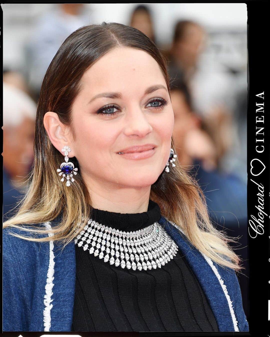 ショパールさんのインスタグラム写真 - (ショパールInstagram)「Marion Cotillard (@marioncotillard) rocking a stunning diamond set necklace and earrings on the Red Carpet. #ChopardLovesCinema #StarsInChopard #TheRedCarpetJeweller #Cannes2019」5月23日 20時28分 - chopard