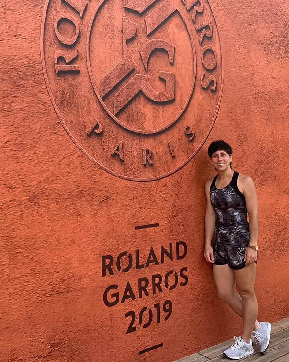 カルラ・スアレス・ナバロさんのインスタグラム写真 - (カルラ・スアレス・ナバロInstagram)「Bonjour @rolandgarros!! ⠀⠀⠀⠀⠀⠀⠀⠀⠀ Qué alegría poder disfrutar un año más en París 🇫🇷 ⠀⠀⠀⠀⠀⠀⠀⠀⠀ #paris #grandslam #frenchopen #rolandgarros #rg19 #vamos #picoftheday」5月23日 20時35分 - carlasuareznava