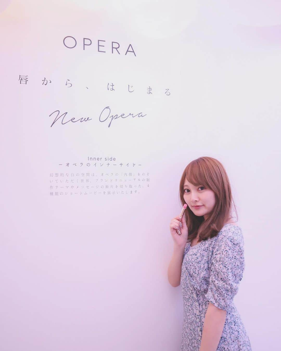 あや猫さんのインスタグラム写真 - (あや猫Instagram)「5月24日から、OPERA（ @opera_cosmetics ）のリップティントとシアーリップカラーがリニューアルして新登場☺️✨﻿ ﻿ ブランドリニューアル・限定色発売イベントにお邪魔してきました！﻿ ﻿ 今回のリニューアルは、“大人な女性”をイメージしてさらに大人っぽくゴールドの高級感のあるデザインにチェンジ！﻿ ｢シアーリップカラー｣の01 ピュアレッドはそのままで、他9色が新色と登場＼^^／﻿ ﻿ さらに容量が1.5倍に増量！﻿ ﻿ 07 ベイビーピンクはサクラペタルの復刻カラーで08 バーガンディはバーガンディキスの復刻カラー👏🏻﻿ ﻿ そして、リップティントは限定2色が発売します。﻿ 101 ルーセントピンク﻿ 102 シマリングベージュ﻿ ﻿ この二つは画像の2枚目、3枚目のものです☺️💕﻿ ﻿ お値段は、﻿ リップティント N ¥1,500（税抜）﻿ シアーリップカラー RN ¥1,200（税抜）﻿ ﻿ 今回、お土産で全色頂いたので 新たに加わったシアーリップカラー9色は、スウォッチまとめようかなと思います！ ﻿ ☆━━━━━━━━━━━━━━━━━━━☆﻿ ＊﻿ #シアーリップカラー #リップティント #リップ #プチプラ #プチプラコスメ #オペラ #OPERA #コスメ #リップ #新作コスメ #ルーセントピンク #シマリングベージュ﻿ #operacosmetics #new_opera #PR」5月23日 21時02分 - ayanekotan