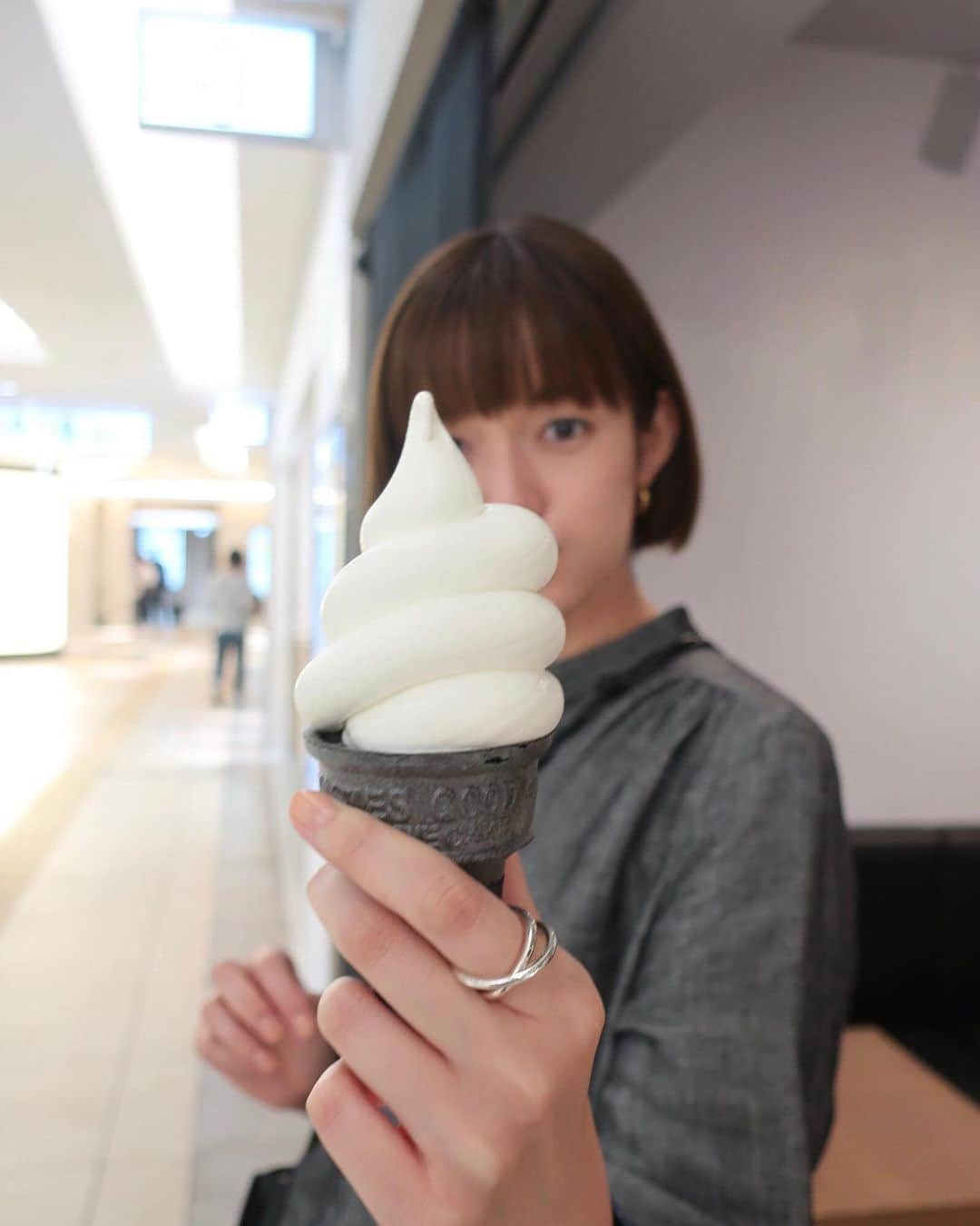 佐藤栞里さんのインスタグラム写真 - (佐藤栞里Instagram)「. うまか🤤 #コーン色のワンピ #ワンピ色のコーン」5月23日 21時07分 - satoshiori727