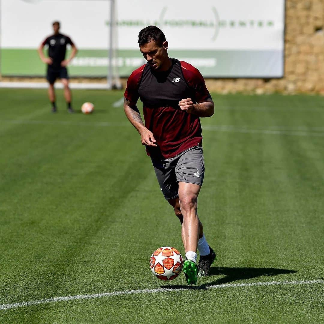 デヤン・ロヴレンさんのインスタグラム写真 - (デヤン・ロヴレンInstagram)「9 days to go... @championsleague」5月23日 21時09分 - dejanlovren06