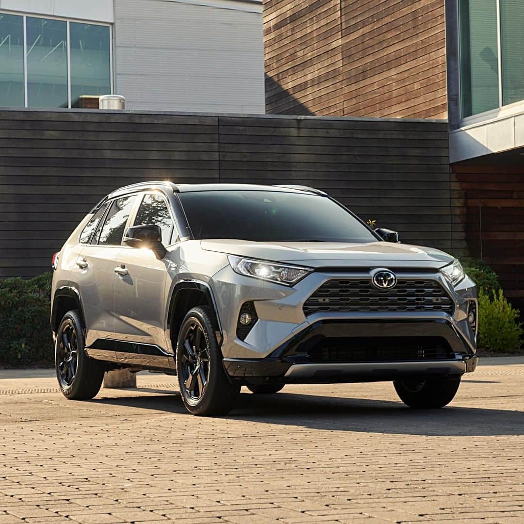 toyotausaさんのインスタグラム写真 - (toyotausaInstagram)「A new level of innovation has arrived. The all-new #RAV4 Hybrid. #LetsGoPlaces」5月23日 21時21分 - toyotausa