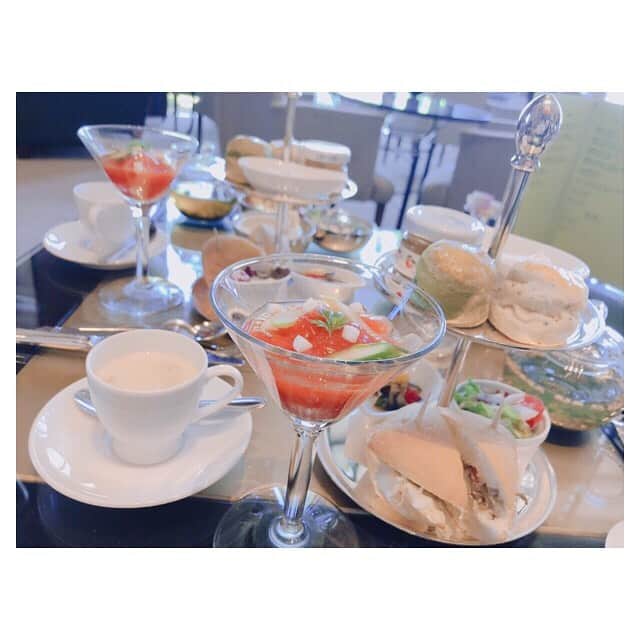 早乙女わかばさんのインスタグラム写真 - (早乙女わかばInstagram)「.﻿ 🍵抹茶🍵﻿ ﻿ 抹茶アフタヌーンティー🤤💓﻿ ﻿ 同期との楽しい時間❤️﻿ ﻿ ドレスコードはもちろん﻿ 💚緑💚﻿ ﻿ 同期と会うと果てしなく喋り続ける🤣﻿ 東京にいる同期もテレビ電話で参加🤣 ﻿ 今日も喋りまくり、笑いまくり‼️﻿ ﻿ 最高でした😆✨﻿ ﻿ #抹茶﻿ #アフタヌーンティー﻿ #同期﻿ #気心の知れた間柄」5月23日 21時26分 - s_wakaba.94