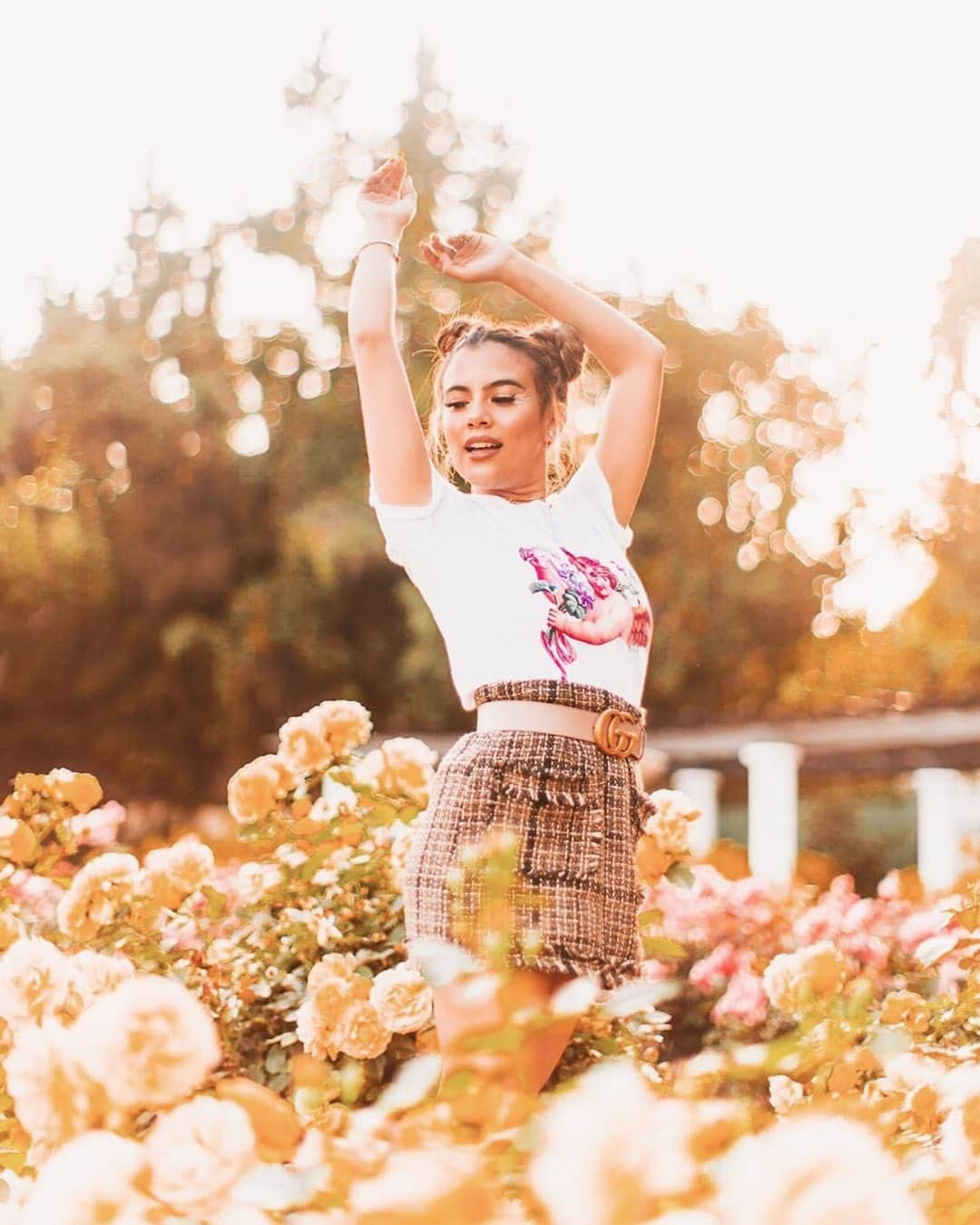 SHEINさんのインスタグラム写真 - (SHEINInstagram)「A cool and breezy day💕  @adelainemorin 🔍Search:725374,654147 🔗Link in bio. #SHEIN #SHEINgals #SHEINstyle #tee #skirt」5月23日 21時42分 - sheinofficial