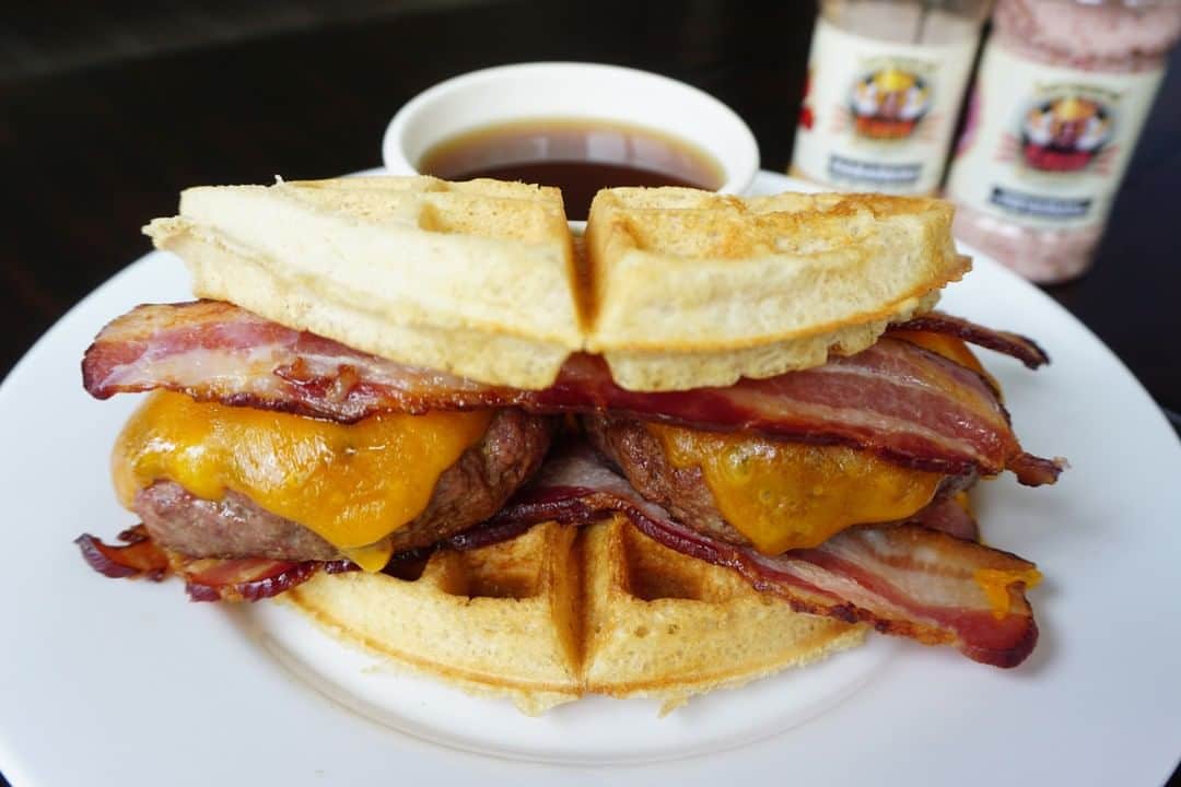 Flavorgod Seasoningsさんのインスタグラム写真 - (Flavorgod SeasoningsInstagram)「Habanero Waffle Burger🔥🥓⠀ .⠀ Made with:⠀ 👉 #flavorgod Habanero⠀ 👉 #flavorgod Pink Salt & Pepper⠀ -⠀ On Sale here ⬇️⠀ Click the link in the bio -> @flavorgod⠀ www.flavorgod.com⠀ .⠀ Ingredients:⠀ 1 pound of grass fed ground beef⠀ 1 tablespoon Flavorgod Habanero⠀ ¼ teaspoon Flavorgod S+P⠀ 4 slices of uncured apple smoked bacon⠀ 2 slices of cheddar cheese⠀ ½ cup of organic maple syrup⠀ 1 waffle, use protein waffle recipe of choice⠀ ⠀ Directions:⠀ In a medium bowl mix ground beef, Flavorgod Habanero, and Flavorgod S+P. Form into 1 burger and use your thumb to make a slight indent in center of patty. Heat grill on medium and add patty to grill. Cook, turning once, for 5 to 7 minutes per side. Approximately 2 minutes from being done cut patty in half, add cheese and cover grill for remaining cooking time. Add two slices of bacon to ½ of a waffle then top with two burger patties. Add two more slices of bacon and top with other ½ of waffle. Serve with a side of warm syrup.⠀」5月23日 22時00分 - flavorgod