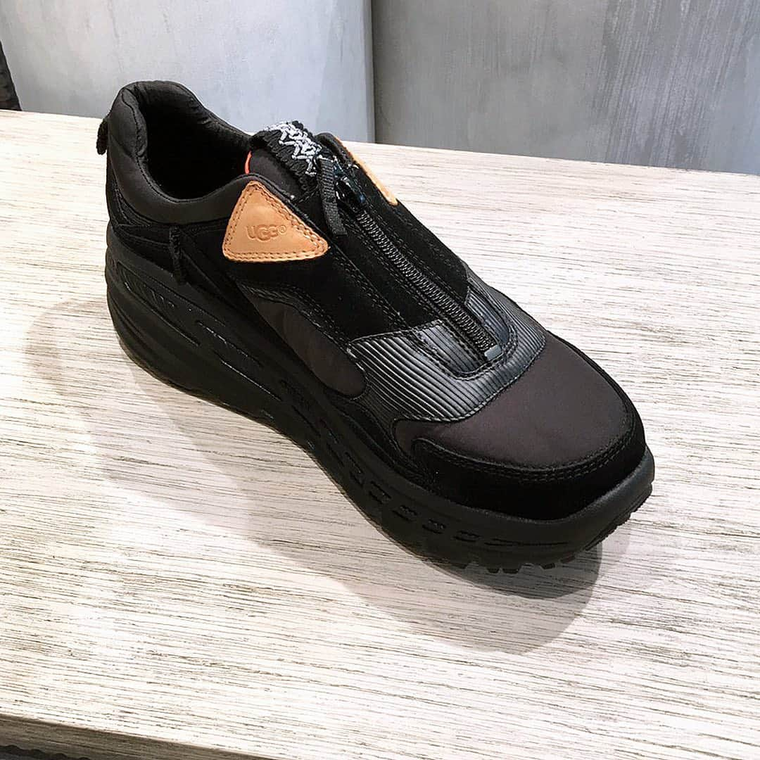 メンズノンノさんのインスタグラム写真 - (メンズノンノInstagram)「#UGG #アグ #スニーカー #805XMLT #ss19 #sneakers #fashion @UGG」5月23日 22時01分 - mensnonnojp