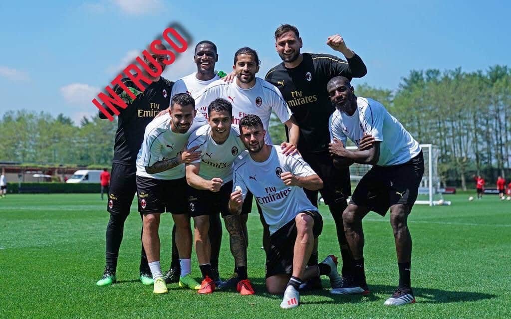 ヘスス・フェルナンデス・サエスのインスタグラム：「𝗪𝗜𝗡𝗡𝗜𝗡𝗚 𝗧𝗘𝗔𝗠 ‼️. Sorry @preinaofficial 🤷‍♂️」