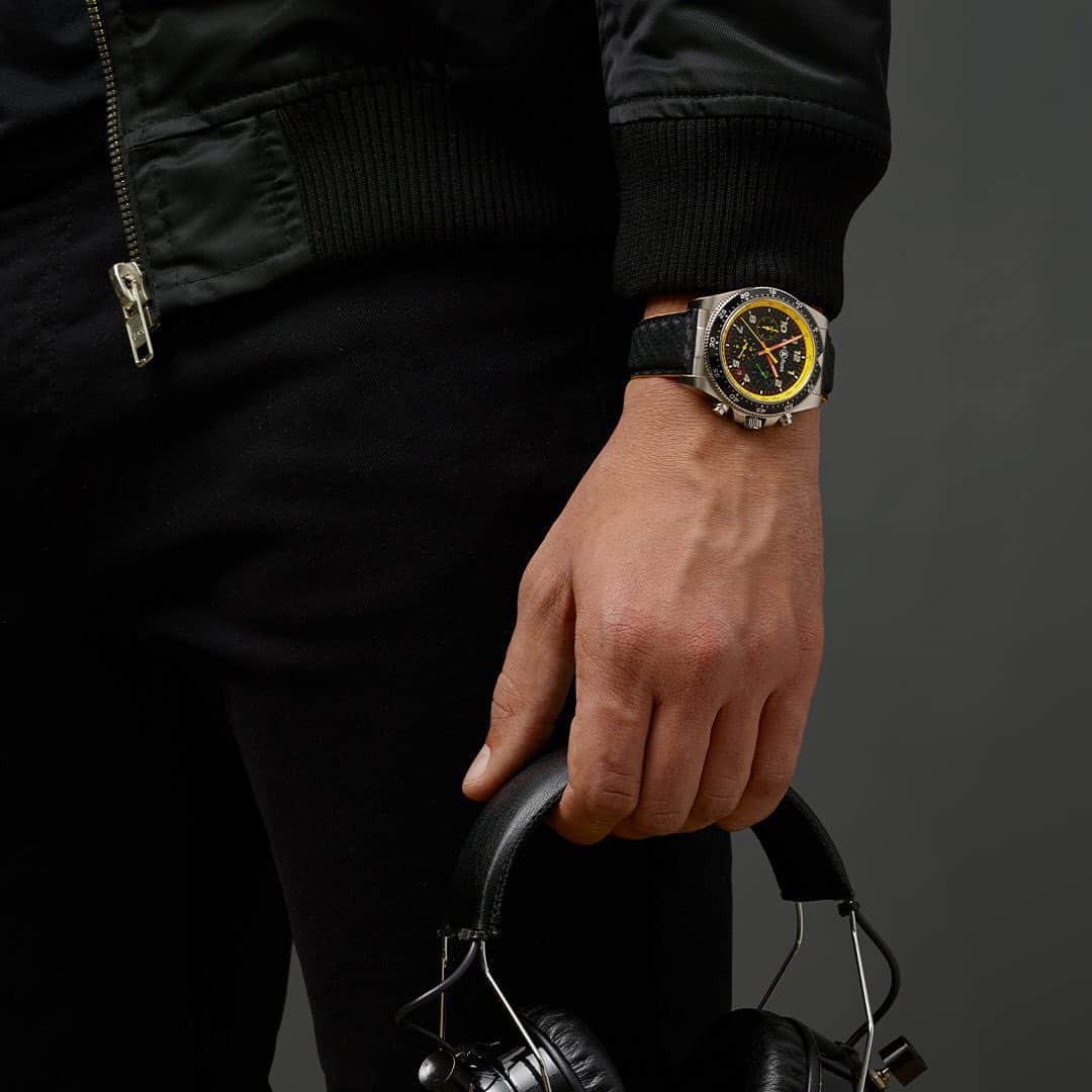 のインスタグラム：「BR V3-94 R.S.19 : a timepiece chronograph with a sporty look. #BRV394 #RS19 #RSspirit #Racing #BRmanifesto #timeinstruments #precisionperformance #BellRoss #Formula1 #RenaultF1Team」