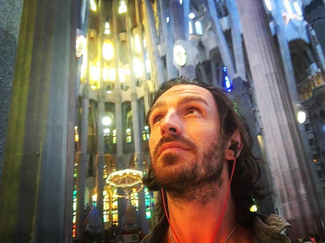 オーエン・マッケンさんのインスタグラム写真 - (オーエン・マッケンInstagram)「Where was Gaudi when they were building my local church Goddamit」5月23日 22時20分 - eoincmacken