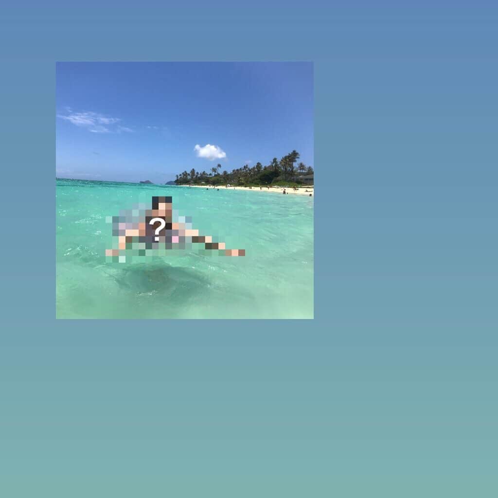 RUNA（竹田瑠奈）さんのインスタグラム写真 - (RUNA（竹田瑠奈）Instagram)「🤫🙈💦💧💧💧💧💧💙 #海の綺麗さ伝われマン #亀も魚も泳いでた #大阪の女ちゃんも泳いでた #モザイクの秘密 #ぐっふふふ #ぐっははは #Hawaii」5月23日 22時28分 - runacccc
